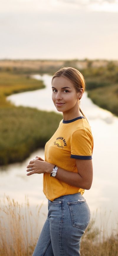 Fond d'écran iPhone Girl Ponytail Natue Outdoor