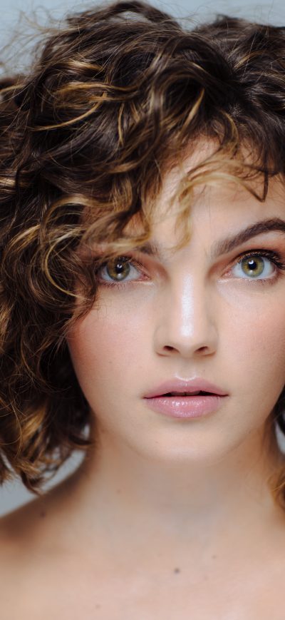 Fond d'écran iPhone 5k Camren Bicondova 2018