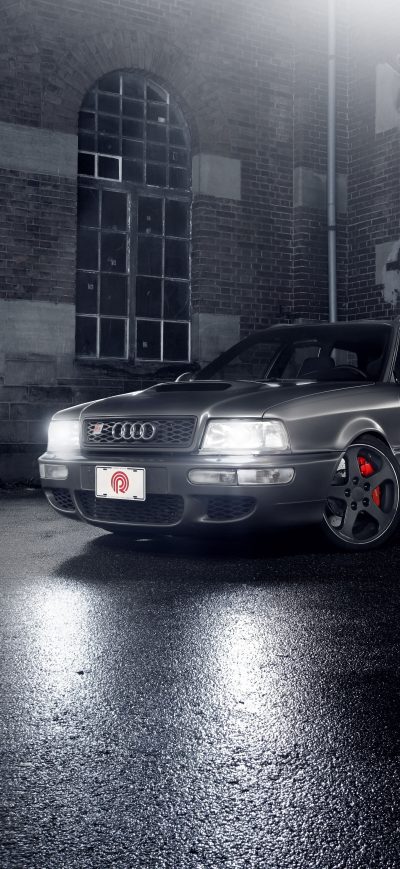 Fond d'écran iPhone Pogea Racing Audi RS2 Bomber 2 5k