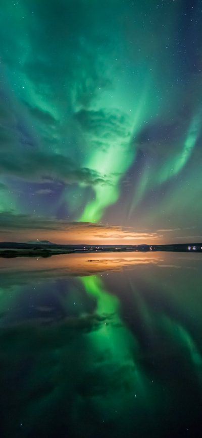 Fond d'écran iPhone Aurora Over Lake