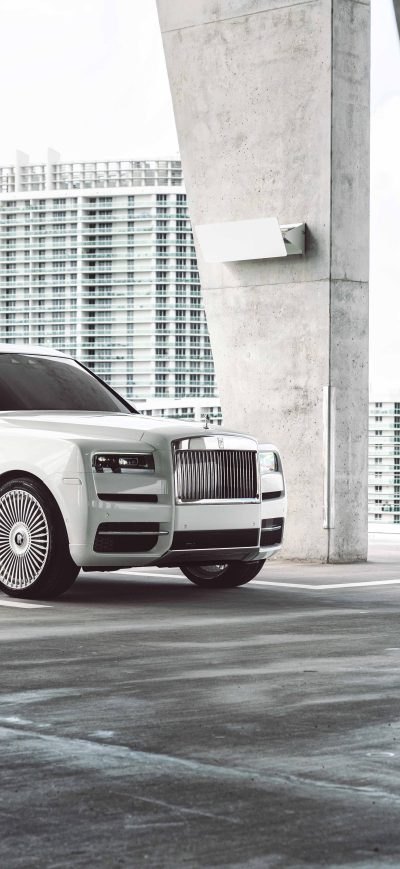 Fond d'écran iPhone White Rolls Royce Cullinan 8k 2020