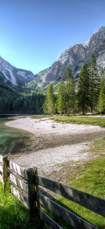 Fond d'écran iPhone Conifer Fence Lake Landscape Outdoors Nature Photography 5k