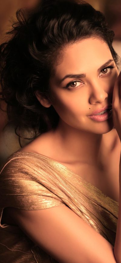 Fond d'écran iPhone Esha Gupta 8
