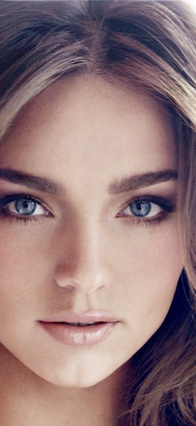 Fond d'écran iPhone Elle Miranda Kerr 4k