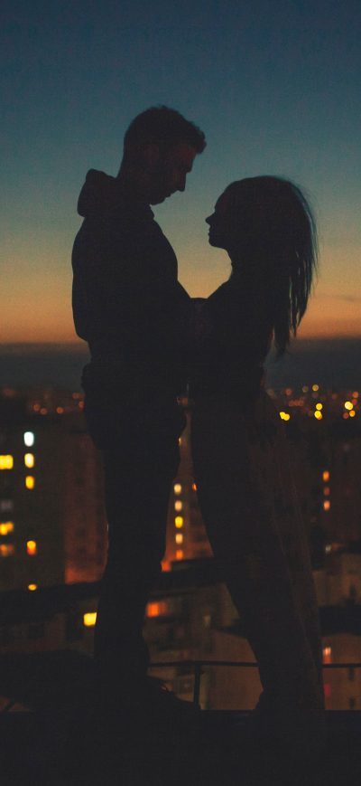 Fond d'écran iPhone Couple Silhouette City View Behind