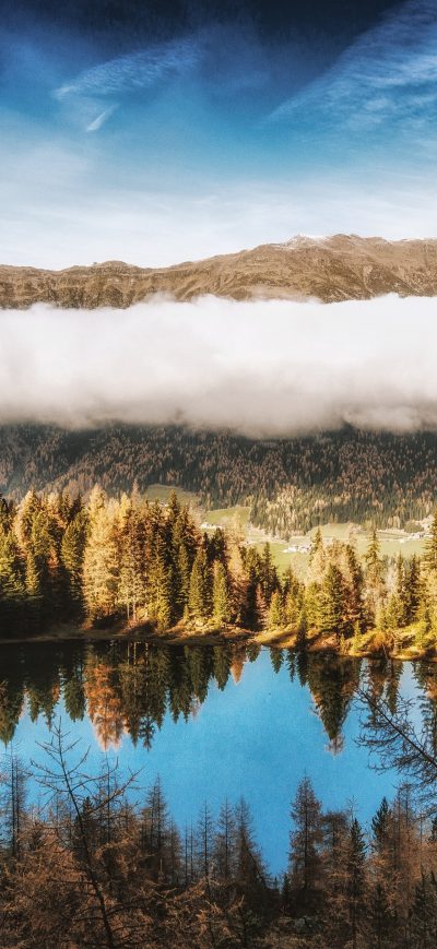 Fond d'écran iPhone Pine Trees Beside Water Body Mountains Clouds 4k