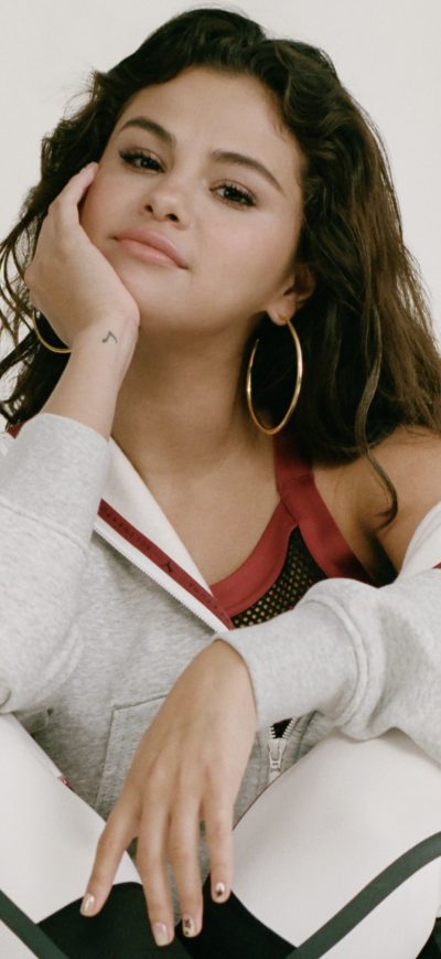 Fond d'écran iPhone Selena Gomez Puma Summer Collection 2018