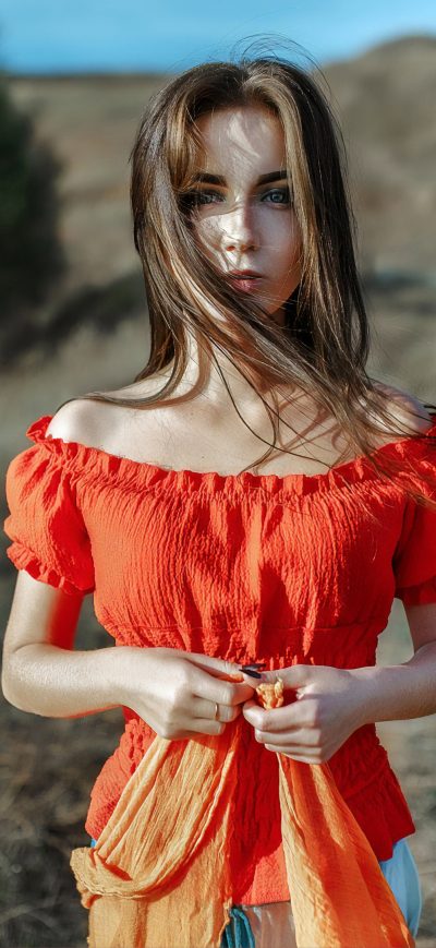 Fond d'écran iPhone Girl Outdoors In Sunlight Depth Of Field