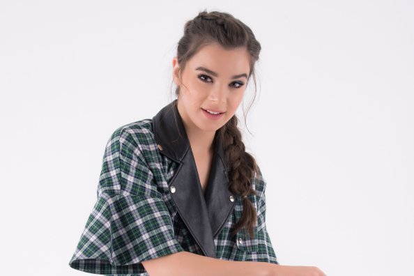 2016 Hailee Steinfeld Singer