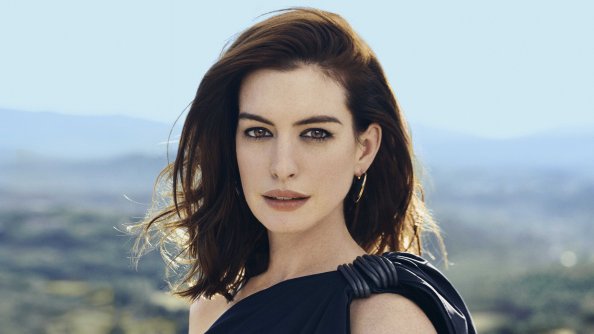 Anne Hathaway 2019