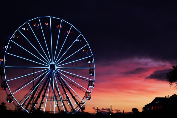 Ferris Wheel Sunset Clouds 5k