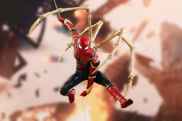 Iron Spiderman Suit 4k