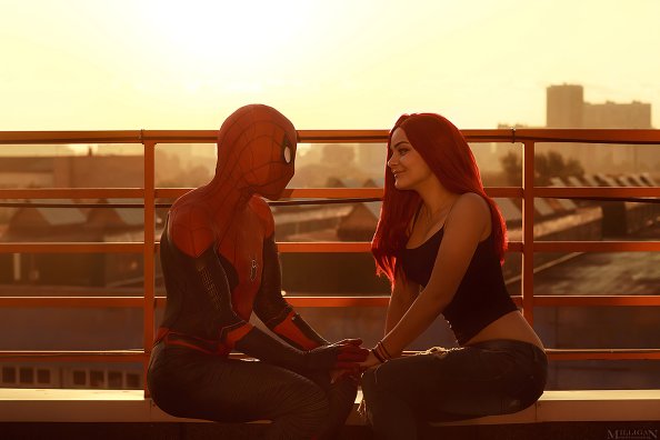 Spiderman And Girl Friend On Date