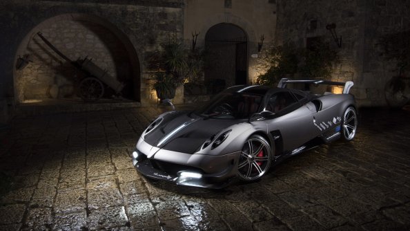 Pagani Huayra Car