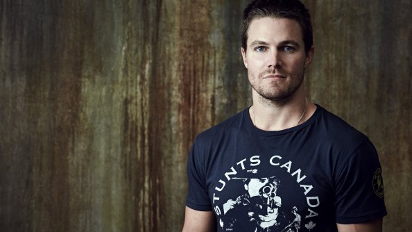 Arrow Cast Stephen Amell
