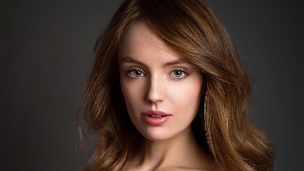 Brunette Girl Bare Shoulders 4k