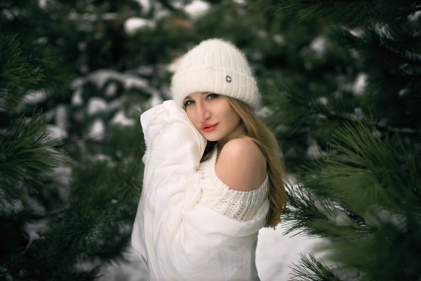 Girl Snow Winter White Clothing 4k