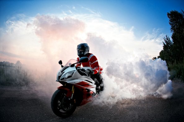 Yamaha R6 Smoke