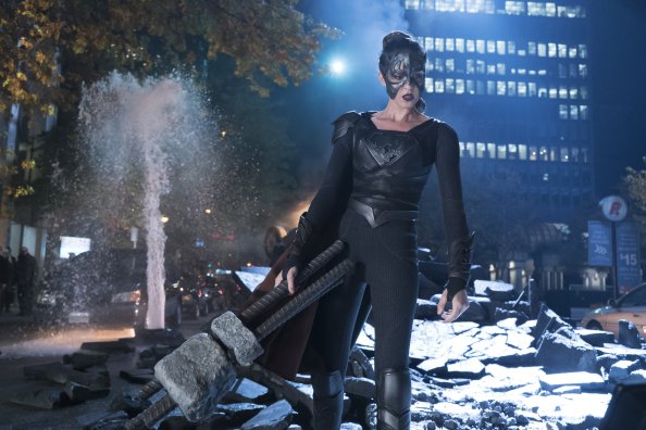 Kara Battles The Worldkiller