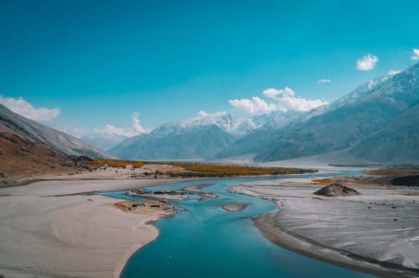High Beautiful Mountains Natural Water Landscape
