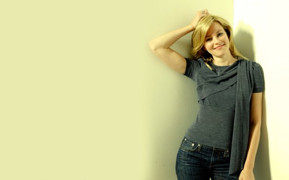 Elizabeth Banks Cute Smile