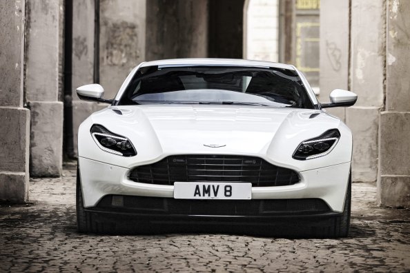 Aston Martin DB11 V8
