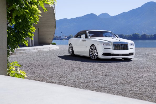 White Rolls Royce Dawn