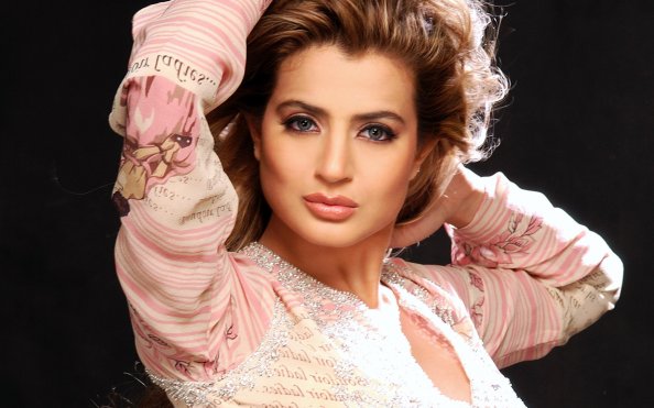 Ameesha Patel 3
