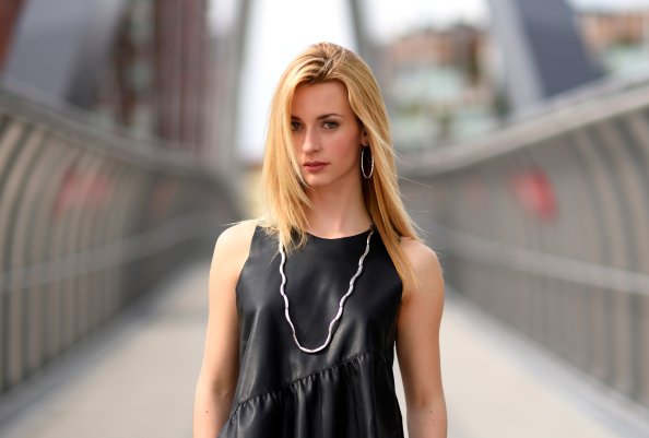 Black Dress Blonde Hair 5k