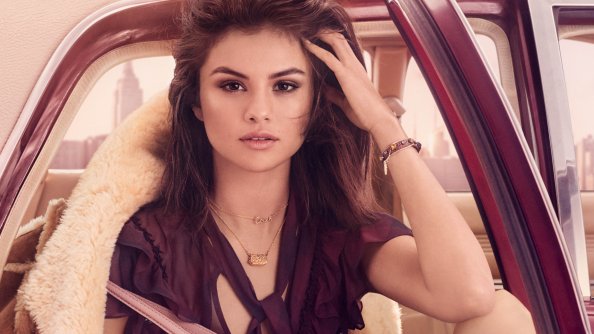 Selena Gomez Coach 2017