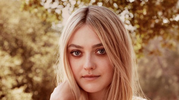 Dakota Fanning Town And Country Magazine 2017