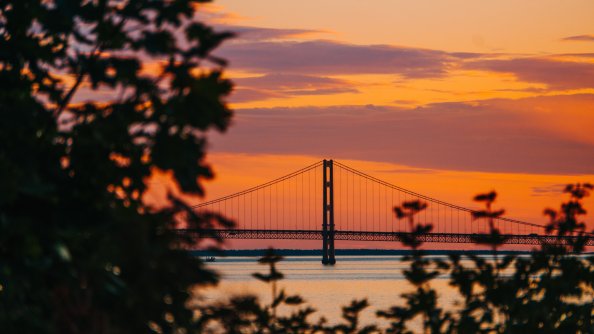 Golden Gate Bridge During Golden Hour 5k