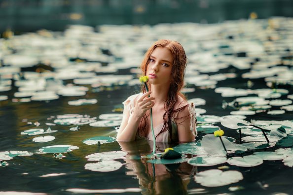 Girl With Flower In Water 4k