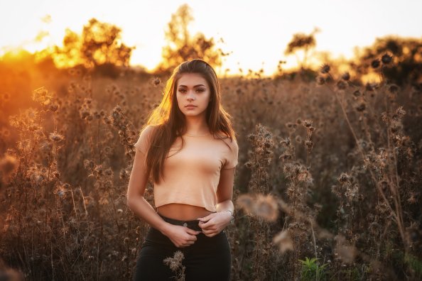 Girl Standing Field Depth 4k