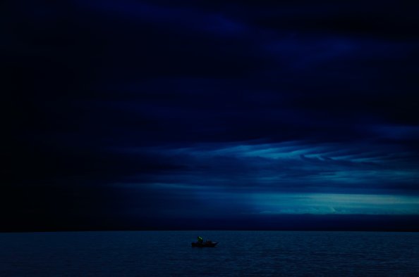 Dark Evening Blue Cloudy Alone Boat In Ocean 5k