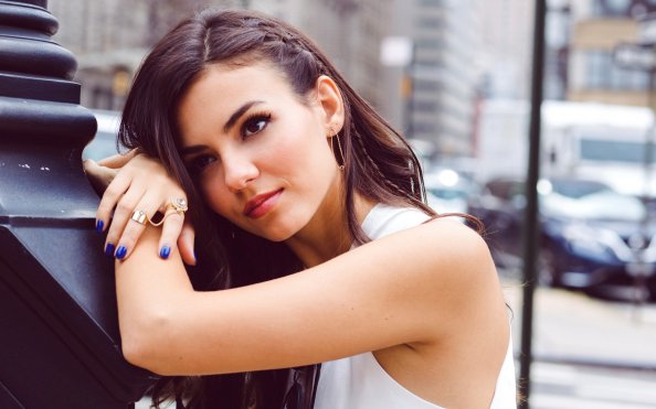 Actress Victoria Justice