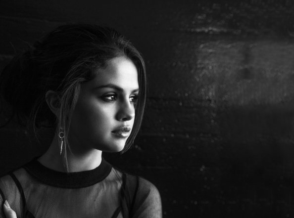 Selena Gomez Monochrome 4k