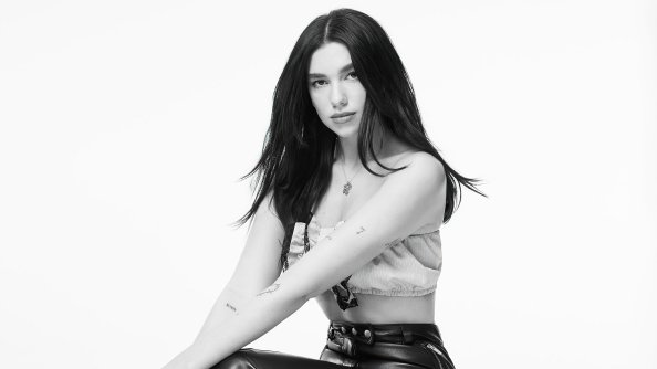 Dua Lipa Billboard Monochrome 4k