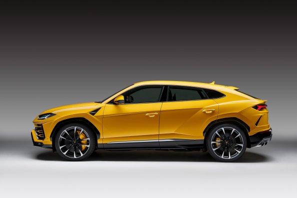 Lamborghini Urus Side View 4k