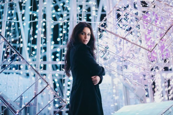 Girl Model Winter Night 5k