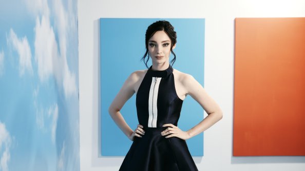 Emma Dumont 2018