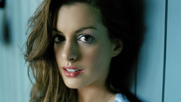 4k Anne Hathaway