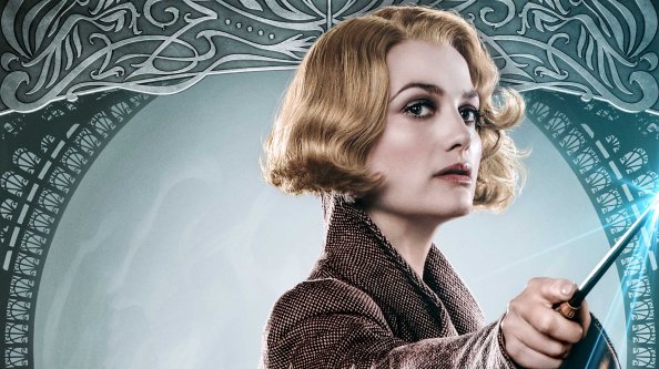 Alison Sudol As Queenie Goldstein In Fantastic Beasts The Crimes Of Grindlewald Poster