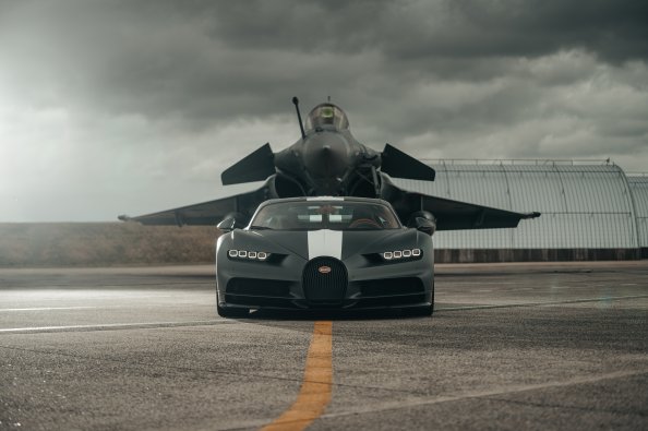 Bugatti Chiron Meets Dassault Rafale Marine Jet 8k