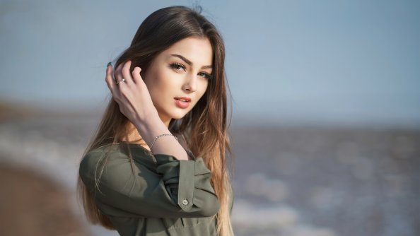 Girl Adjusting Hairs 5k