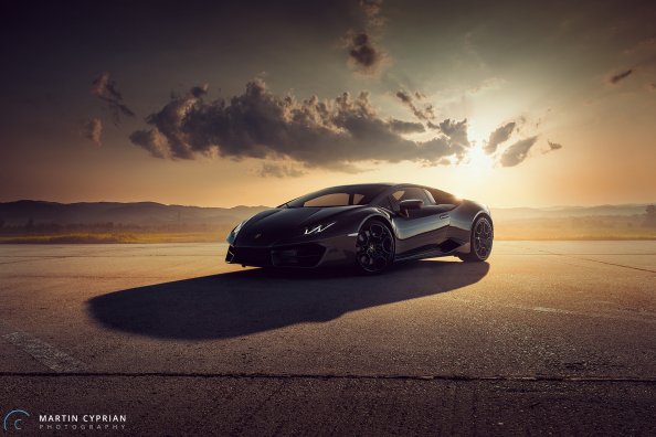 Black Lamborghini Huracan Photoshoot