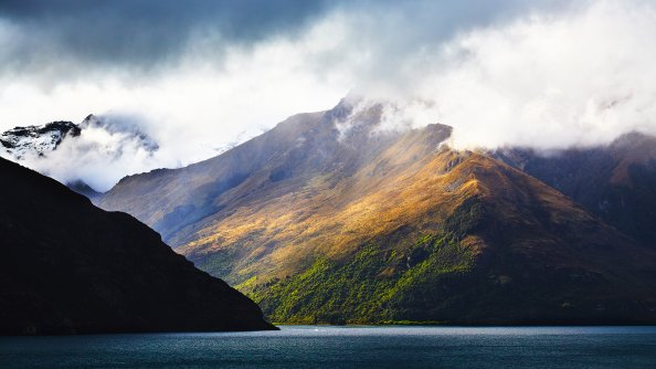Beautiful Light On Mountains 4k