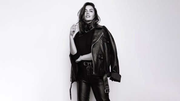 Ana De Armas LOfficiel Usa