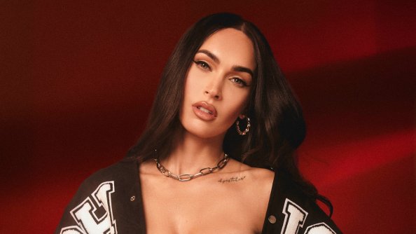 Megan Fox Boohoo X Megan Fox Collection 4k