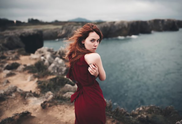 Redhead Girl Looking Back 4k